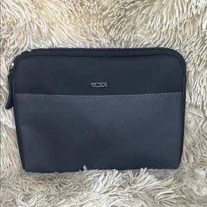 Tumi‎ Gray Toiletry Bag